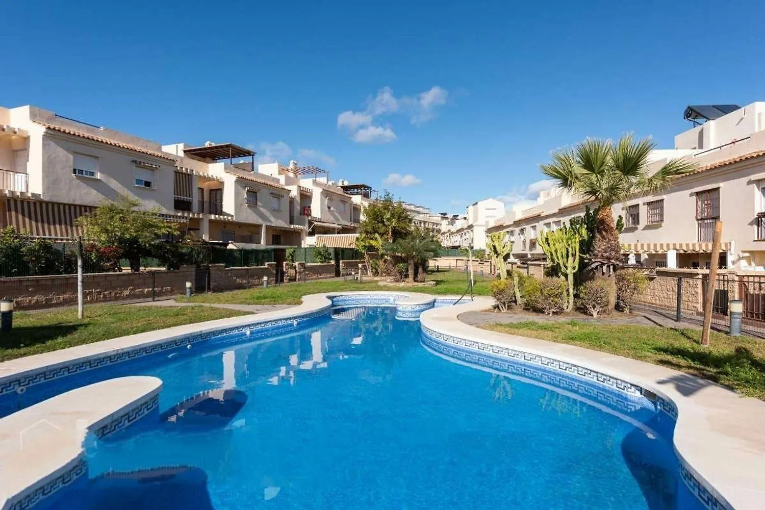 Holidays Urban Home Almayate Bajo
